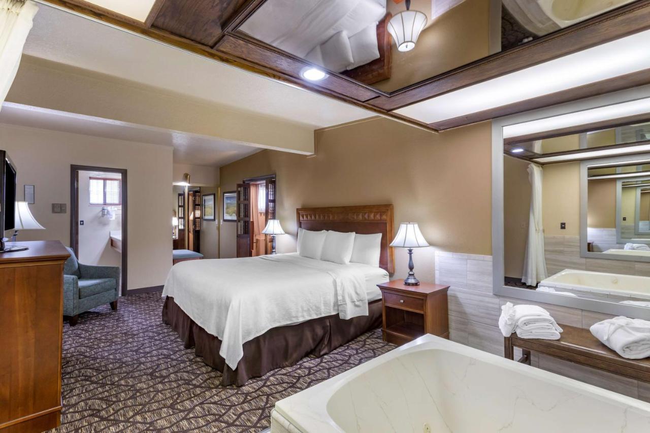 Best Western Dunmar Inn Эванстон Экстерьер фото